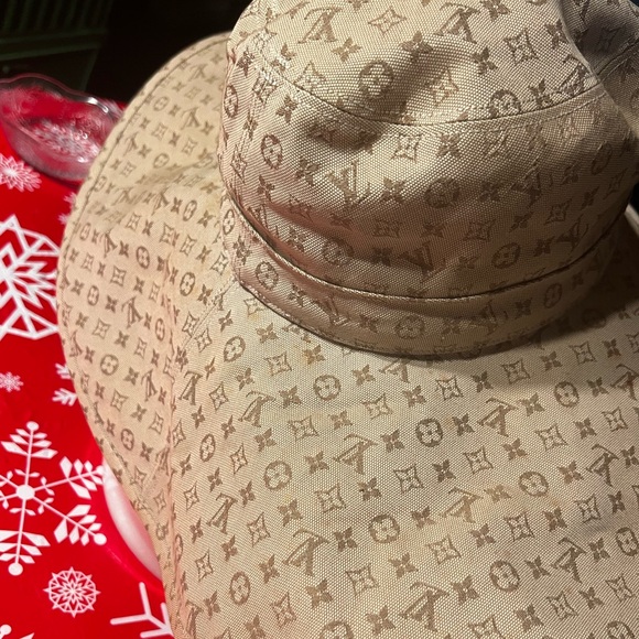 LOUIS VUITTON BEIGE MONOGRAM PANAMA HAT (SIZE SMALL) - Picture 4 of 10